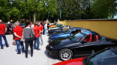 Treffpunkt des 1. inter. Alfa Romeo 916 Treffen in Österreich im Schloss Hellbunn